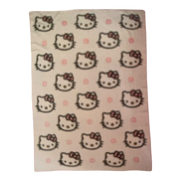 Hello Kitty Spring Reversible Throw Blanket Pink Flowers Super Soft 50x70 NWT - Picture 4 of 6